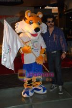 Anil Kapoor at Common Wealth Games song launch produced by Anand Raj Anand in Vie Lounge on 29th Sept 2010 (33).JPG
